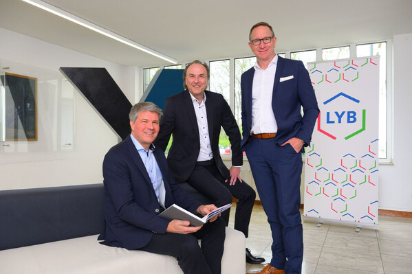 照片中的人物为(从左到右):Stephan Staender (LYB)、Ralf Müller、Christoph Kappenhagen(都来自 Yncoris) 照片中的人物为(从左到右):Stephan Staender (LYB)、Ralf Müller、Christoph Kappenhagen(都来自 Yncoris)