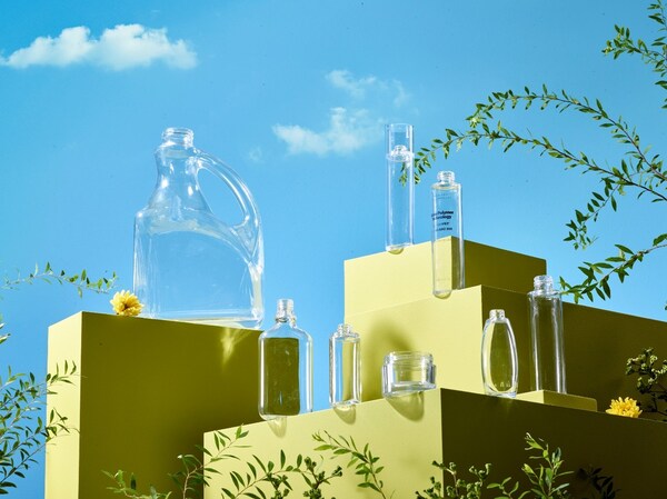 采用 SK chemicals 的 ECOTRIA CLARO 300 材料通过 EBM 法制造的容器 采用 SK chemicals 的 ECOTRIA CLARO 300 材料通过 EBM 法制造的容器